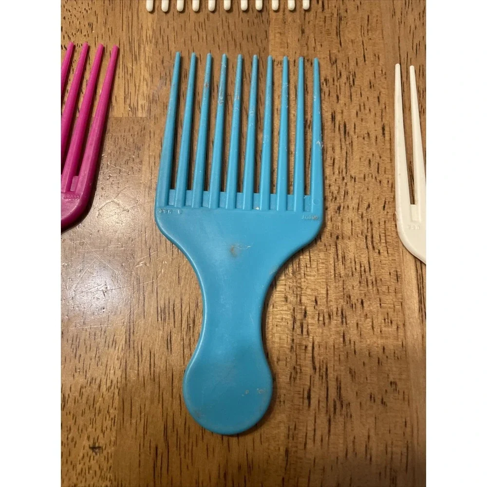 Vintage Goody Hair Pick Plus 3 Small Picks -Set. Pink ,teal and white- 4 Pieces